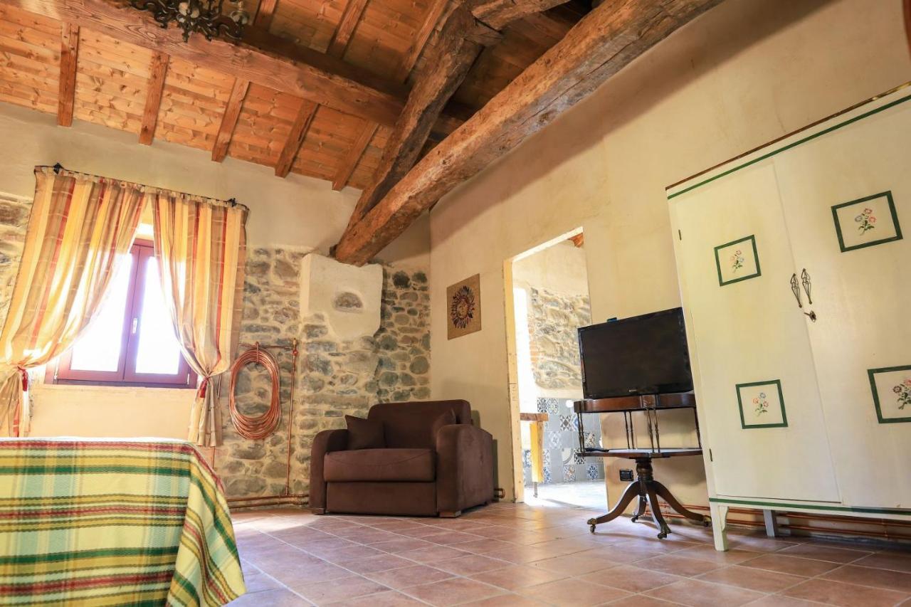 Agriturismo La Cascina Dei Chicchi Bagnone Exterior foto